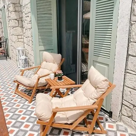 The One Alacatı Oda ve Kahvaltı *