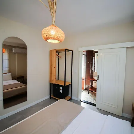 Oda ve Kahvaltı The One Alacatı Çeşme