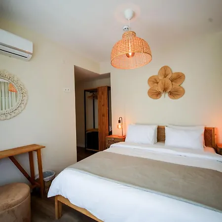 Oda ve Kahvaltı The One Alacatı Çeşme