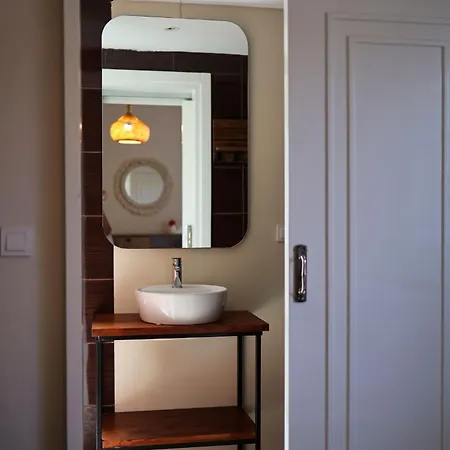 Oda ve Kahvaltı The One Alacatı