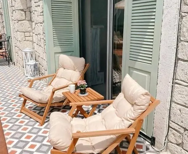 The One Alacati Nocleg ze śniadaniem *