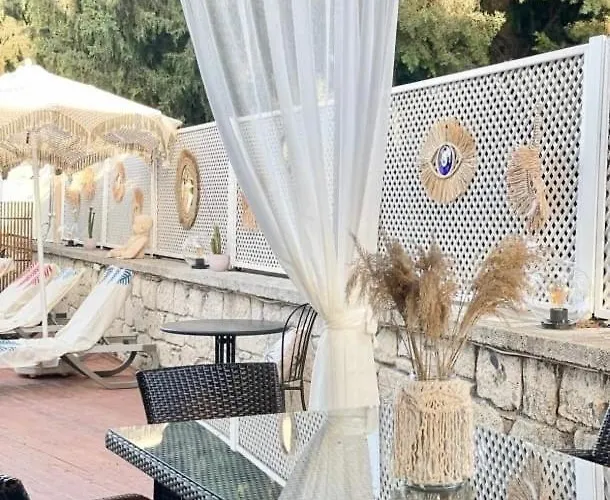 The One Alacati Nocleg ze śniadaniem Çeşme