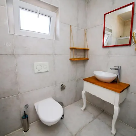 The One Alacati Bed & Breakfast *