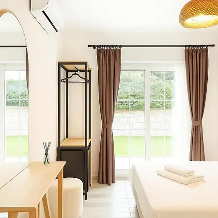 The One Alacati Nocleg ze śniadaniem *